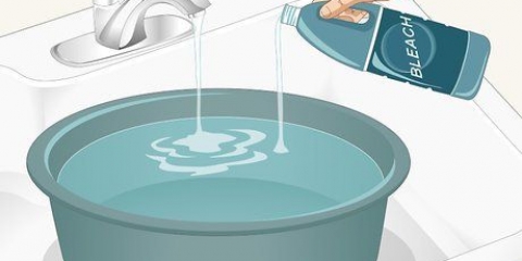 Få urinlugt ud af tøj