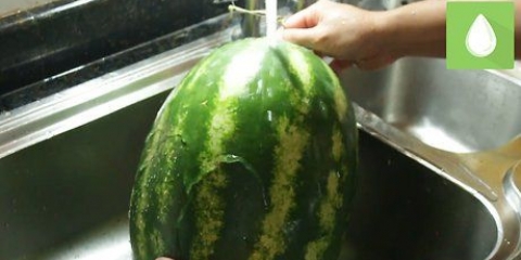 Skære vandmelon