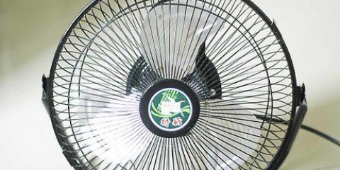 Lav et simpelt klimaanlæg selv fra en ventilator og flasker med vand
