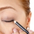 Påføring af en vinget eyeliner