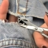 Reparation af huller i lårene på jeans