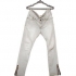 Iført skinny jeans